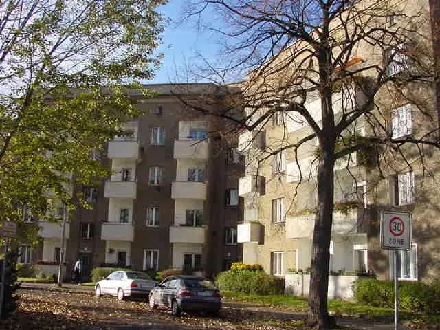 Wie geschaffen für zwei mit WBS-berechtigtem Einkommen mit Kohleofen — photo 1